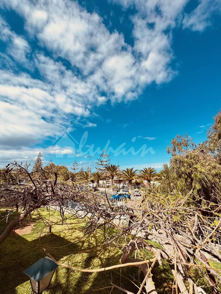 2 bedroom Bungalow for sale in Costa del Silencio with pool - € 210,000 (Ref: 9789739)