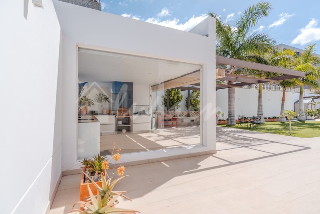 5 camera da letto Villa in vendita in Roque del Conde con piscina garage - 2.100.000 € (Rif: 9793585)