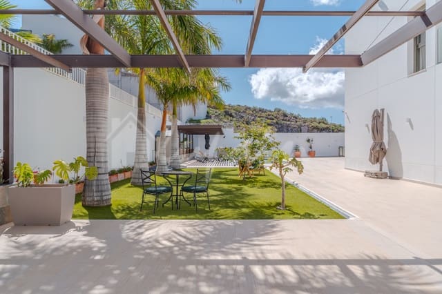 5 camera da letto Villa in vendita in Roque del Conde, Adeje con piscina garage - 2.100.000 € (Rif: 9793585)