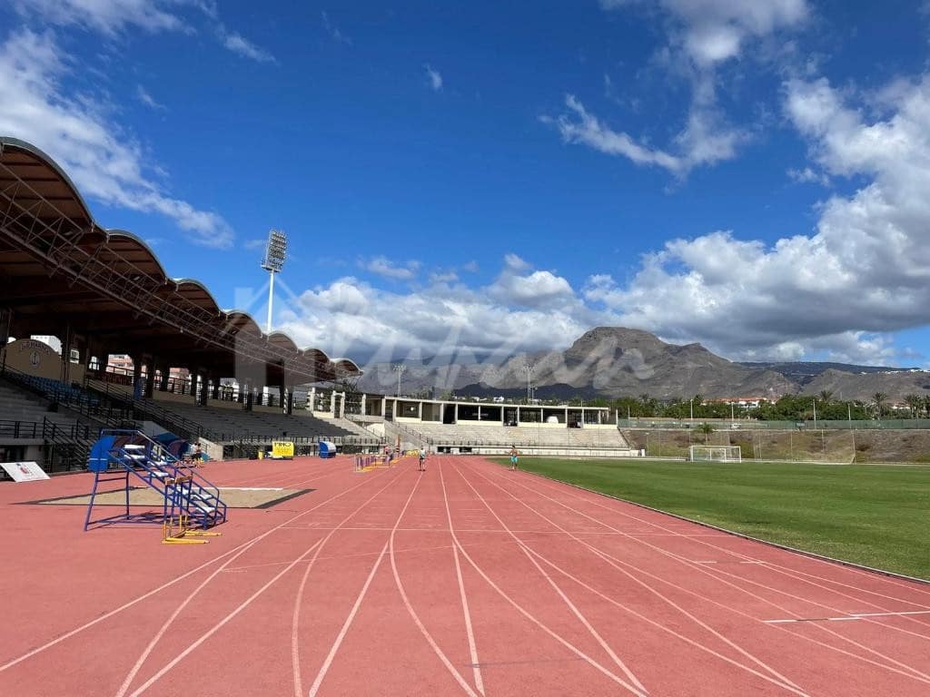 2 soverom Leilighet til salgs i Los Cristianos med svømmebasseng - € 380 000 (Ref: 9795599)