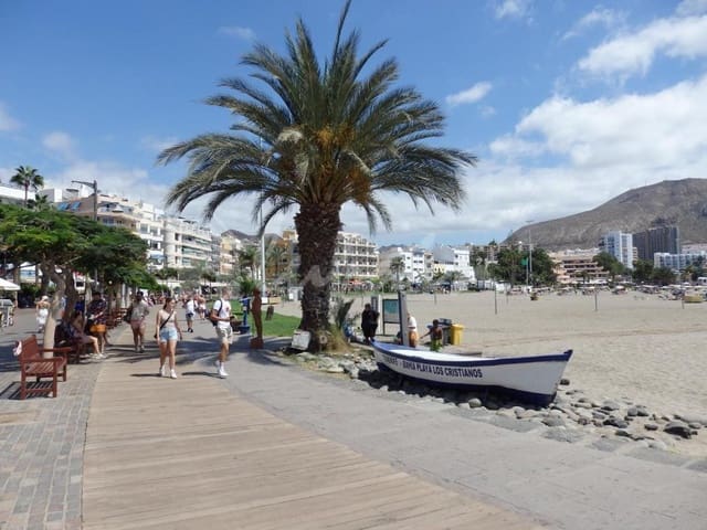 2 soverom Leilighet til salgs i Los Cristianos, Arona med svømmebasseng - € 380 000 (Ref: 9795599)