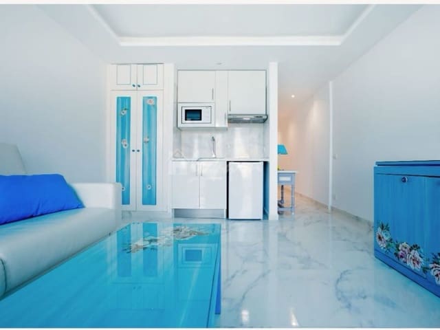 1 bedroom Apartment for sale in Playa de las Americas, Arona with pool - € 284,000 (Ref: 9802928)