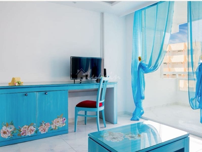 1 bedroom Apartment for sale in Playa de las Americas with pool - € 284,000 (Ref: 9802928)