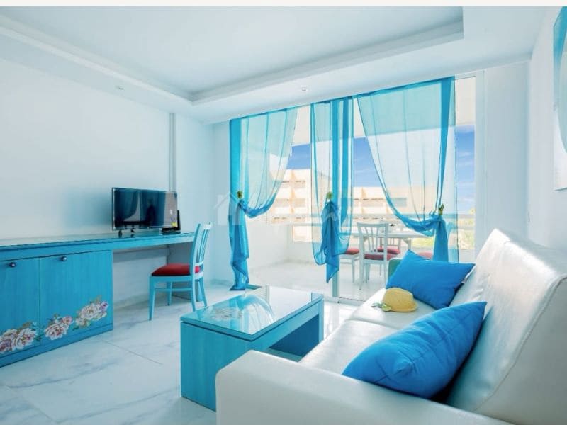 1 bedroom Apartment for sale in Playa de las Americas with pool - € 284,000 (Ref: 9802928)