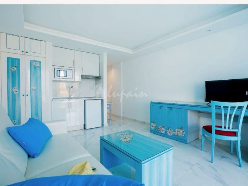 1 bedroom Apartment for sale in Playa de las Americas with pool - € 284,000 (Ref: 9802928)