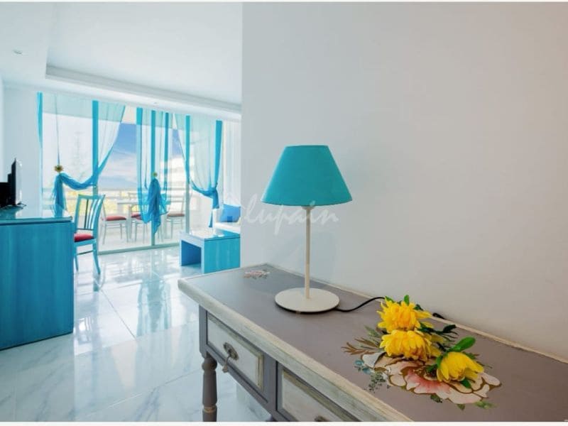 1 bedroom Apartment for sale in Playa de las Americas with pool - € 284,000 (Ref: 9802928)