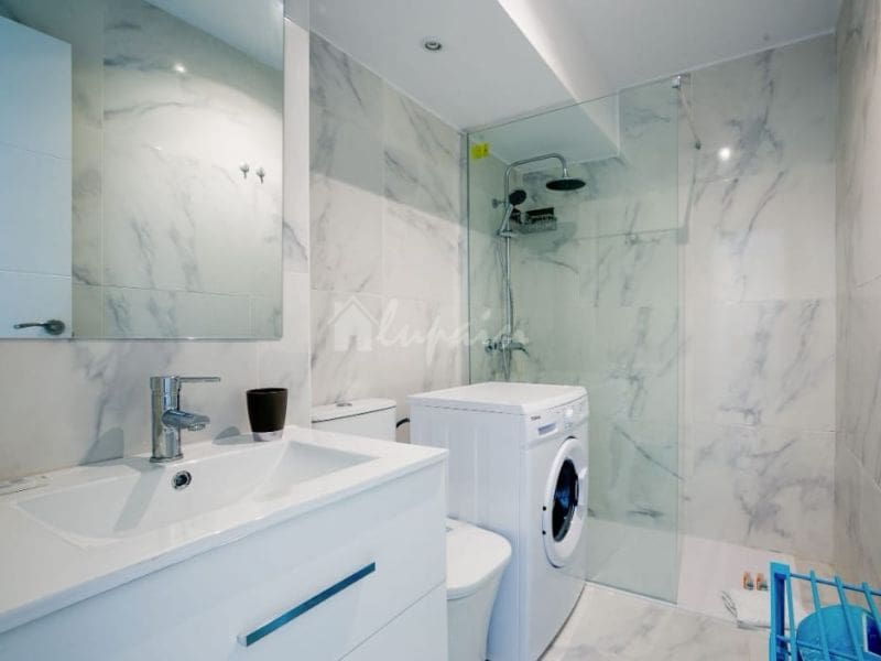 1 bedroom Apartment for sale in Playa de las Americas with pool - € 284,000 (Ref: 9802928)