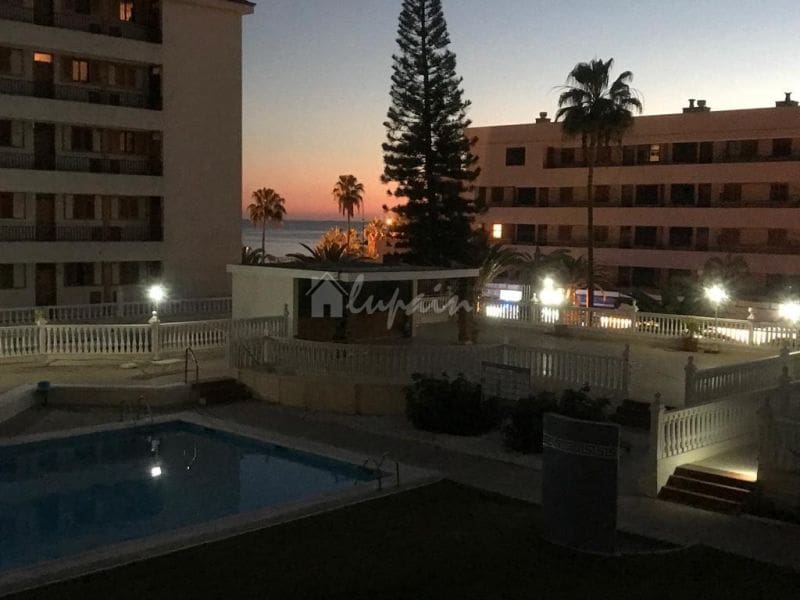 2 camera da letto Appartamento sulla Spiaggia in vendita in Los Cristianos con piscina - 445.000 € (Rif: 9802929)