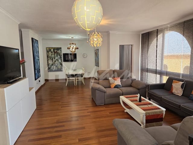 4 soverom Villa til salgs i San Eugenio, Adeje med svømmebasseng garasje - € 625 000 (Ref: 9802930)