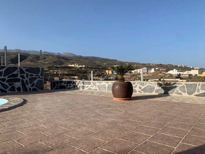 7 sovrum Finca/Hus på landet till salu i El Roque med pool garage - 1 300 000 € (Ref: 9802931)