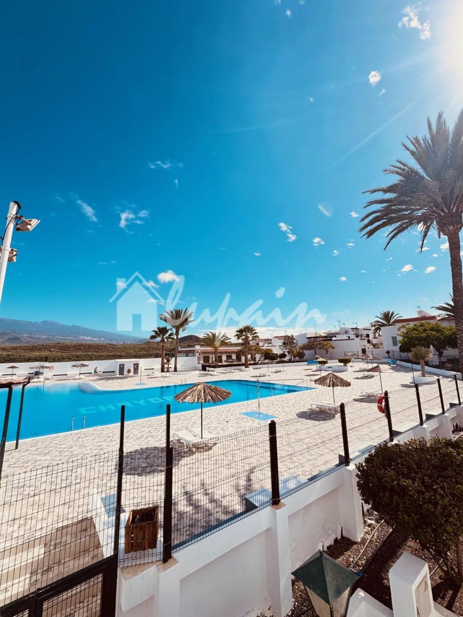 2 sovrum Lägenhet till salu i Costa del Silencio med pool - 230 000 € (Ref: 9807110)