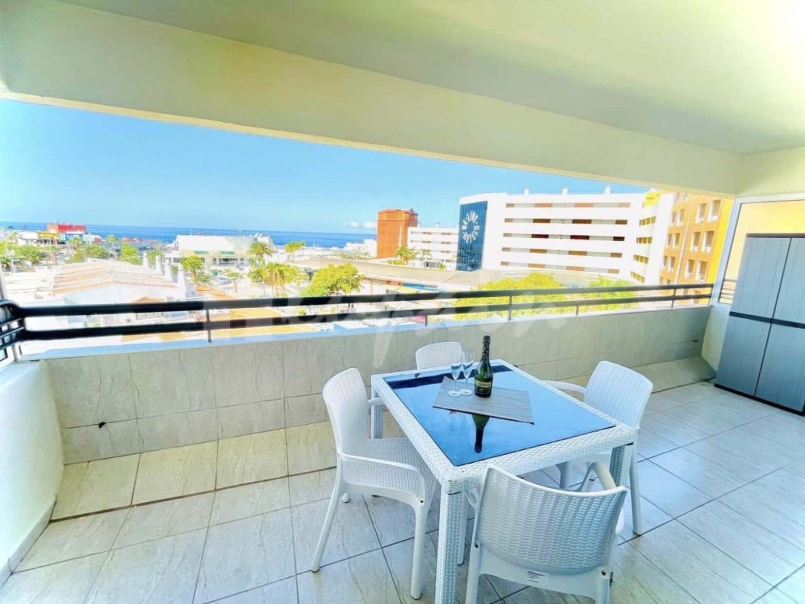 1 chambre Appartement à vendre à Costa Adeje avec piscine - 320 000 € (Ref: 9827764)