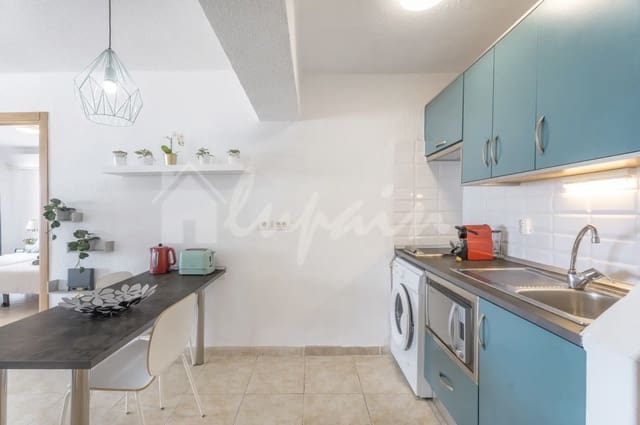 1 chambre Appartement à vendre à Torviscas Bajo, Adeje avec piscine - 320 000 € (Ref: 9827764)