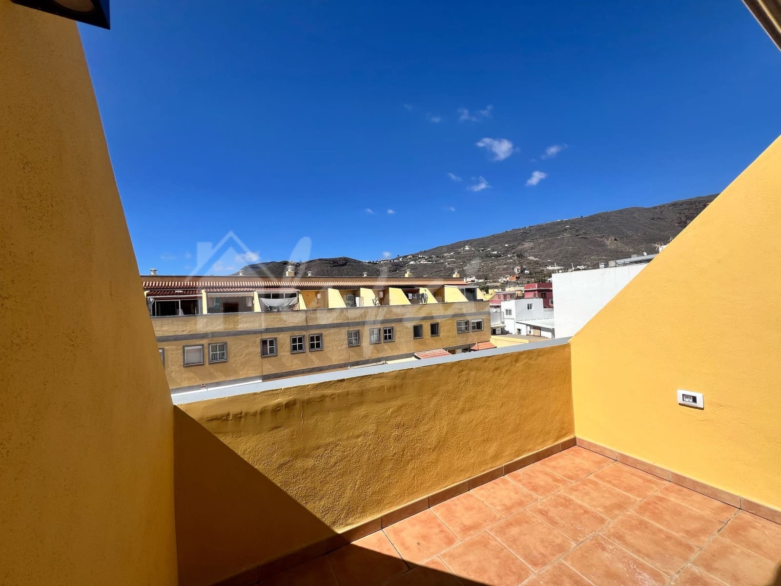 3 Zimmer Haus zu verkaufen in Valle de San Lorenzo mit Garage - 290.000 € (Ref: 9838628)