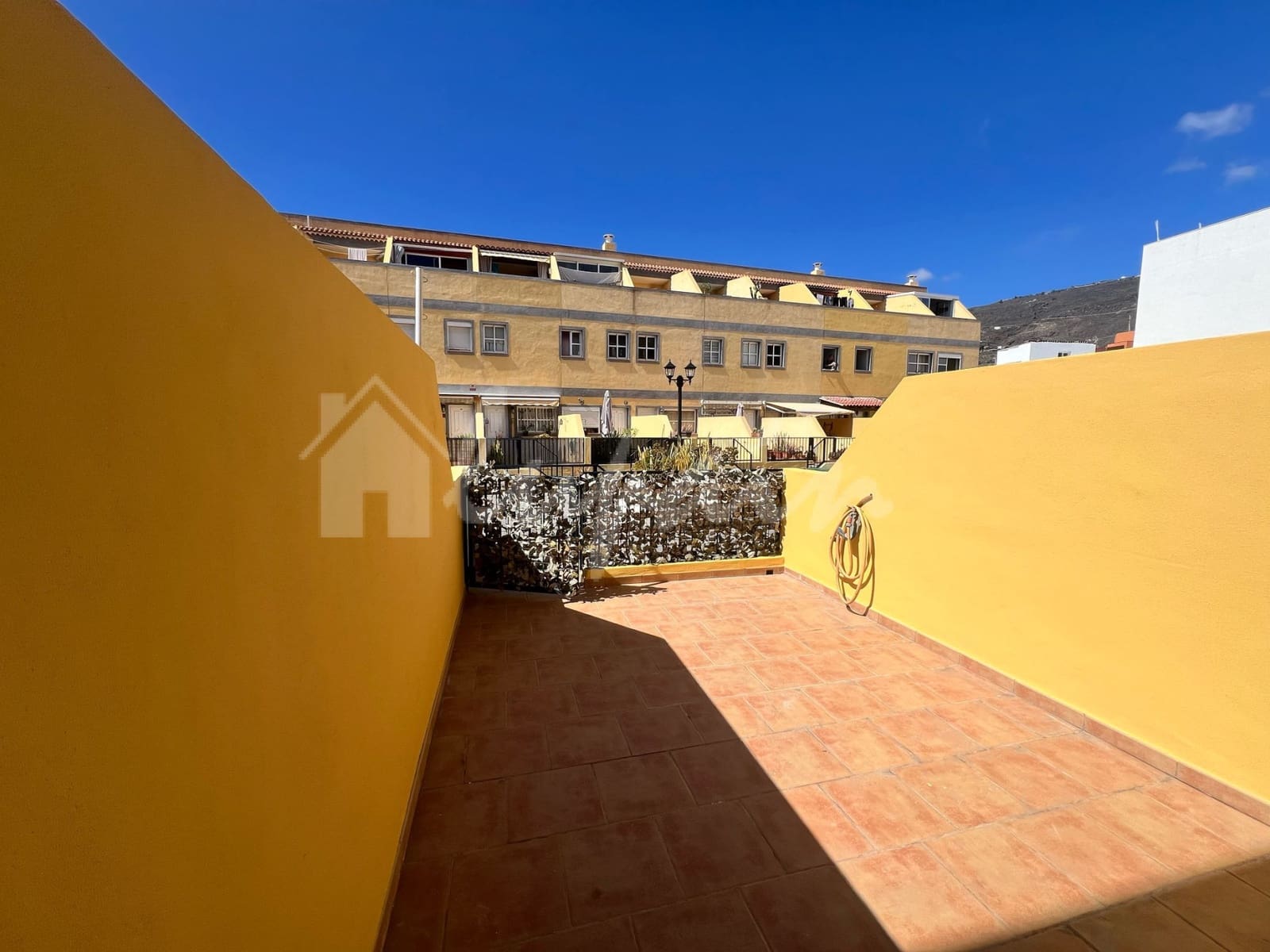 3 Zimmer Haus zu verkaufen in Valle de San Lorenzo mit Garage - 290.000 € (Ref: 9838628)