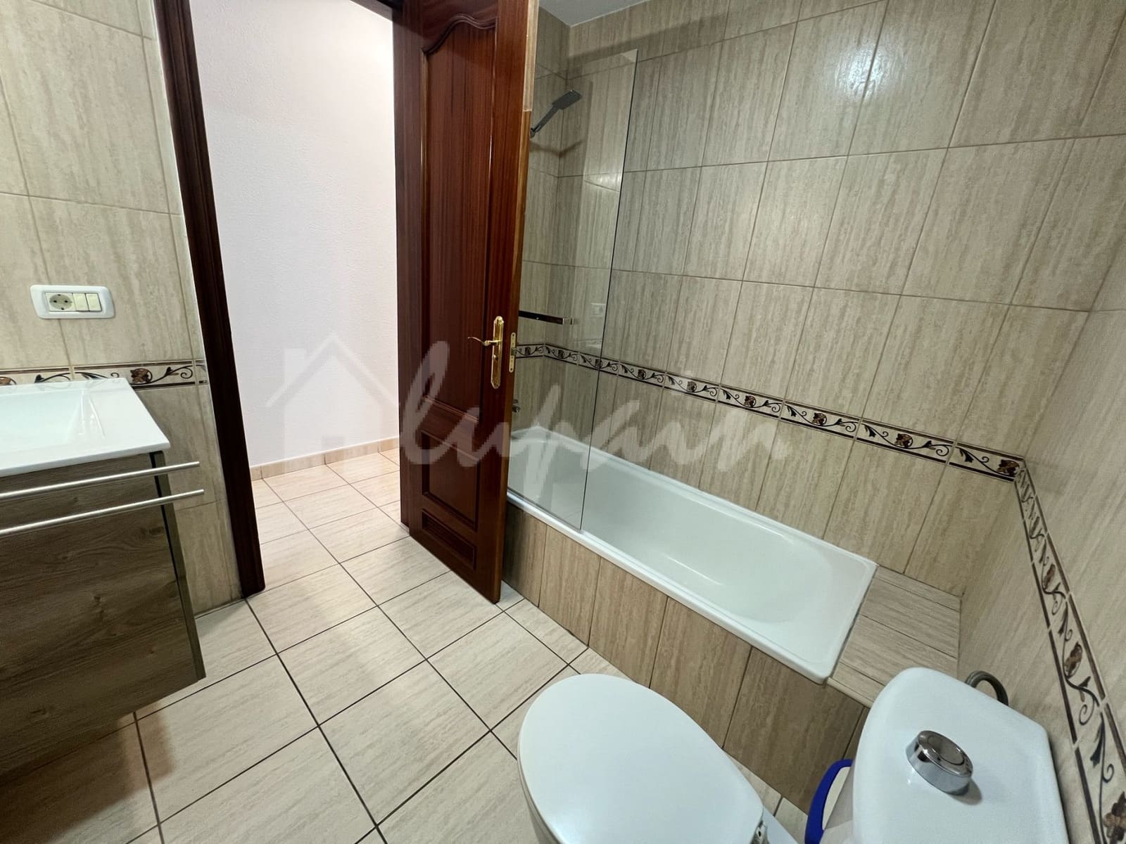 3 Zimmer Haus zu verkaufen in Valle de San Lorenzo mit Garage - 290.000 € (Ref: 9838628)