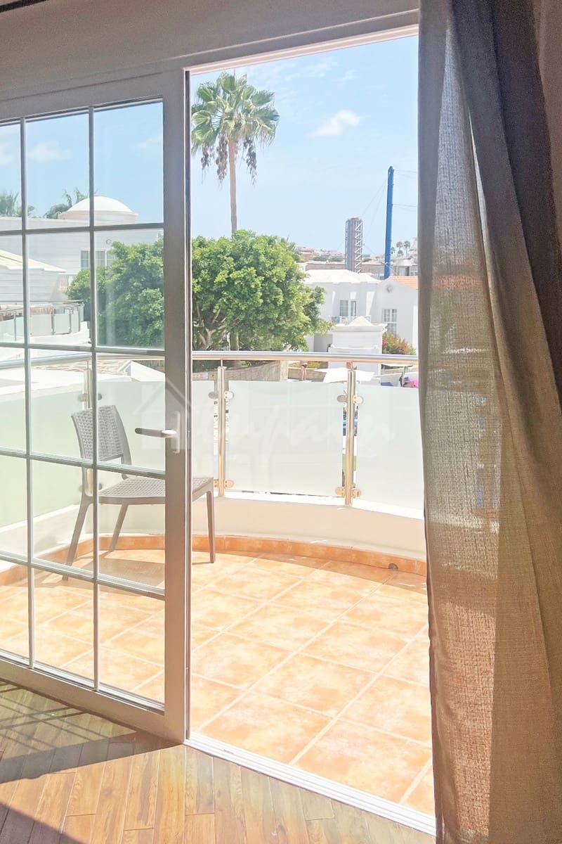 3 makuuhuone Huoneisto myytävänä paikassa Costa Adeje mukana uima-altaan - 780 000 € (Ref: 9877533)