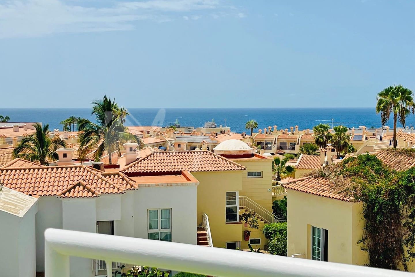 3 makuuhuone Huoneisto myytävänä paikassa Costa Adeje mukana uima-altaan - 780 000 € (Ref: 9877533)