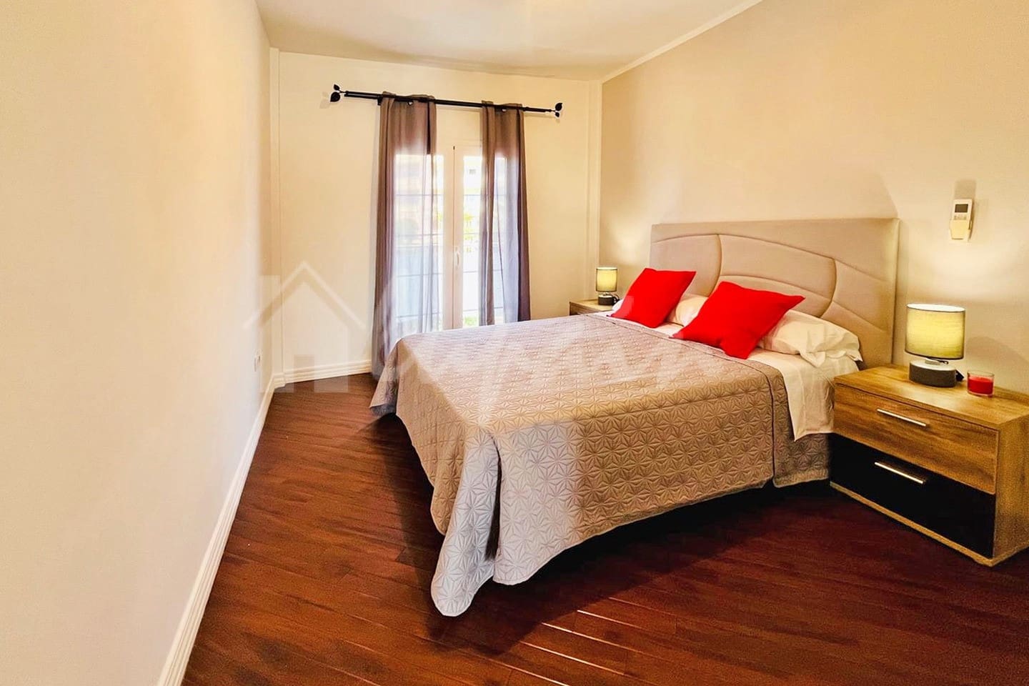 3 makuuhuone Huoneisto myytävänä paikassa Costa Adeje mukana uima-altaan - 780 000 € (Ref: 9877533)
