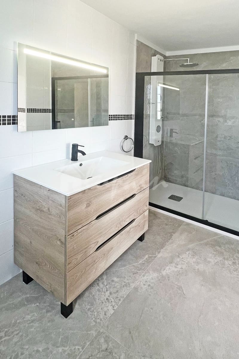 3 makuuhuone Huoneisto myytävänä paikassa Costa Adeje mukana uima-altaan - 780 000 € (Ref: 9877533)