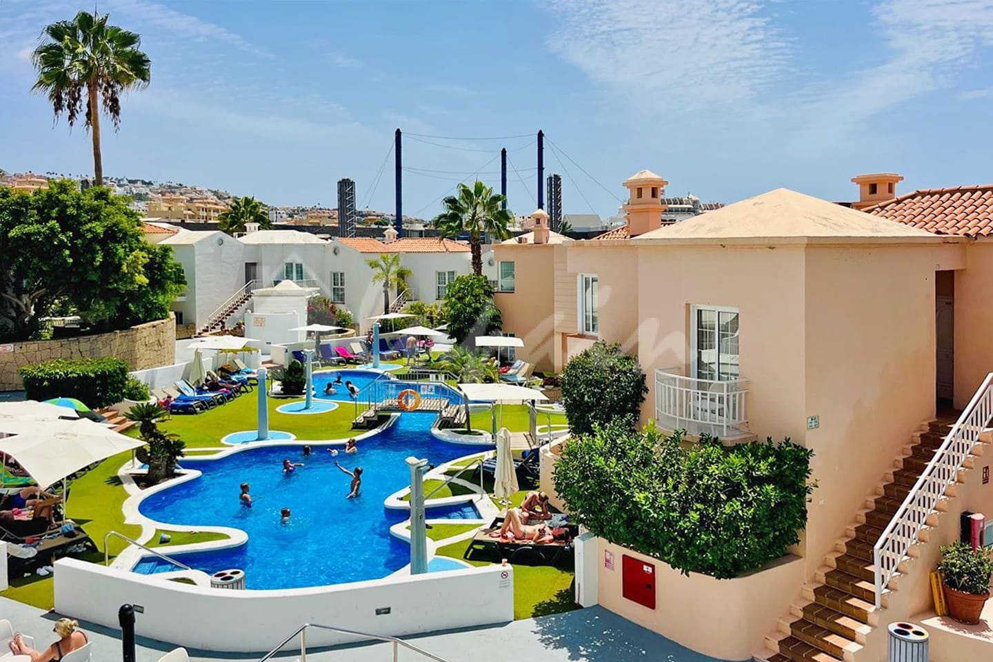 3 makuuhuone Huoneisto myytävänä paikassa Costa Adeje mukana uima-altaan - 780 000 € (Ref: 9877533)