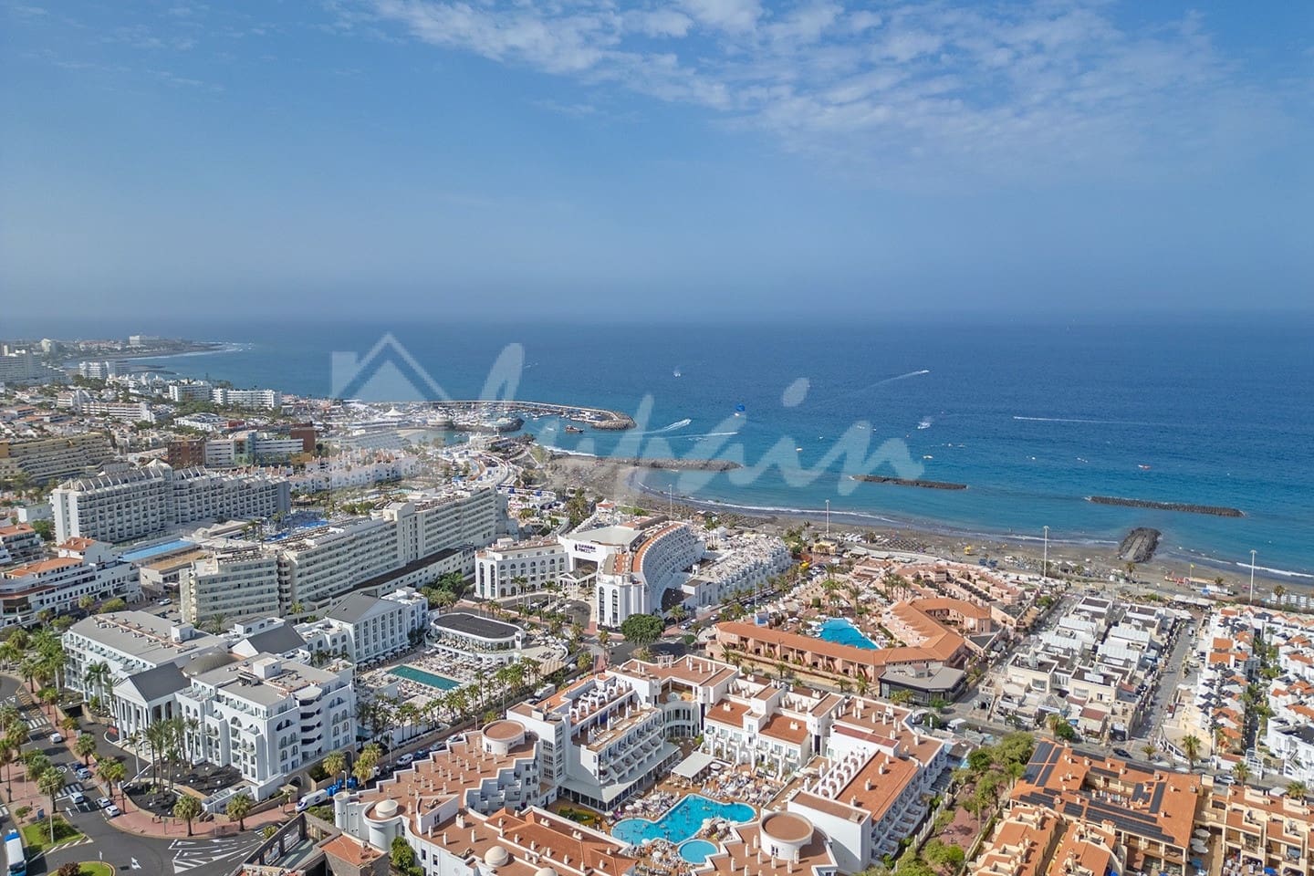 3 makuuhuone Huoneisto myytävänä paikassa Costa Adeje mukana uima-altaan - 780 000 € (Ref: 9877533)