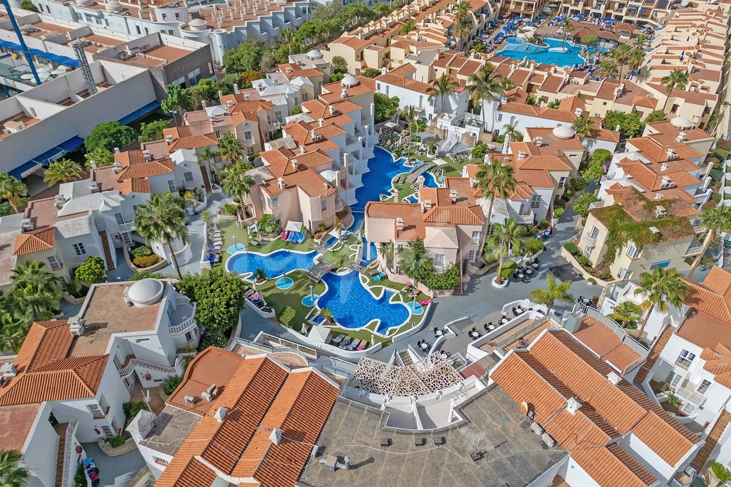 3 makuuhuone Huoneisto myytävänä paikassa Costa Adeje mukana uima-altaan - 780 000 € (Ref: 9877533)