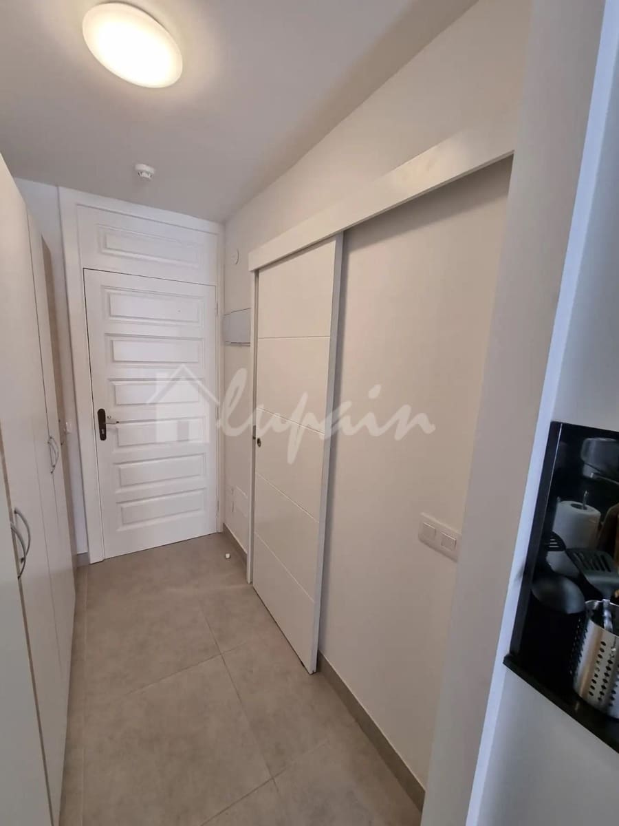 Studio til salgs i Playa de las Americas med svømmebasseng - € 389 500 (Ref: 9883668)