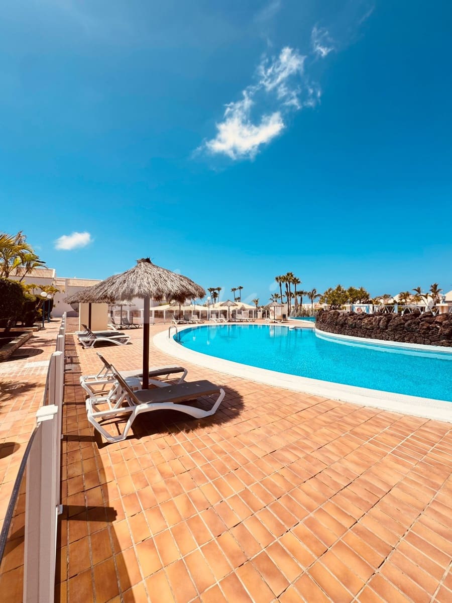 2 sovrum Bungalow till salu i Golf del Sur med pool - 330 000 € (Ref: 9883669)