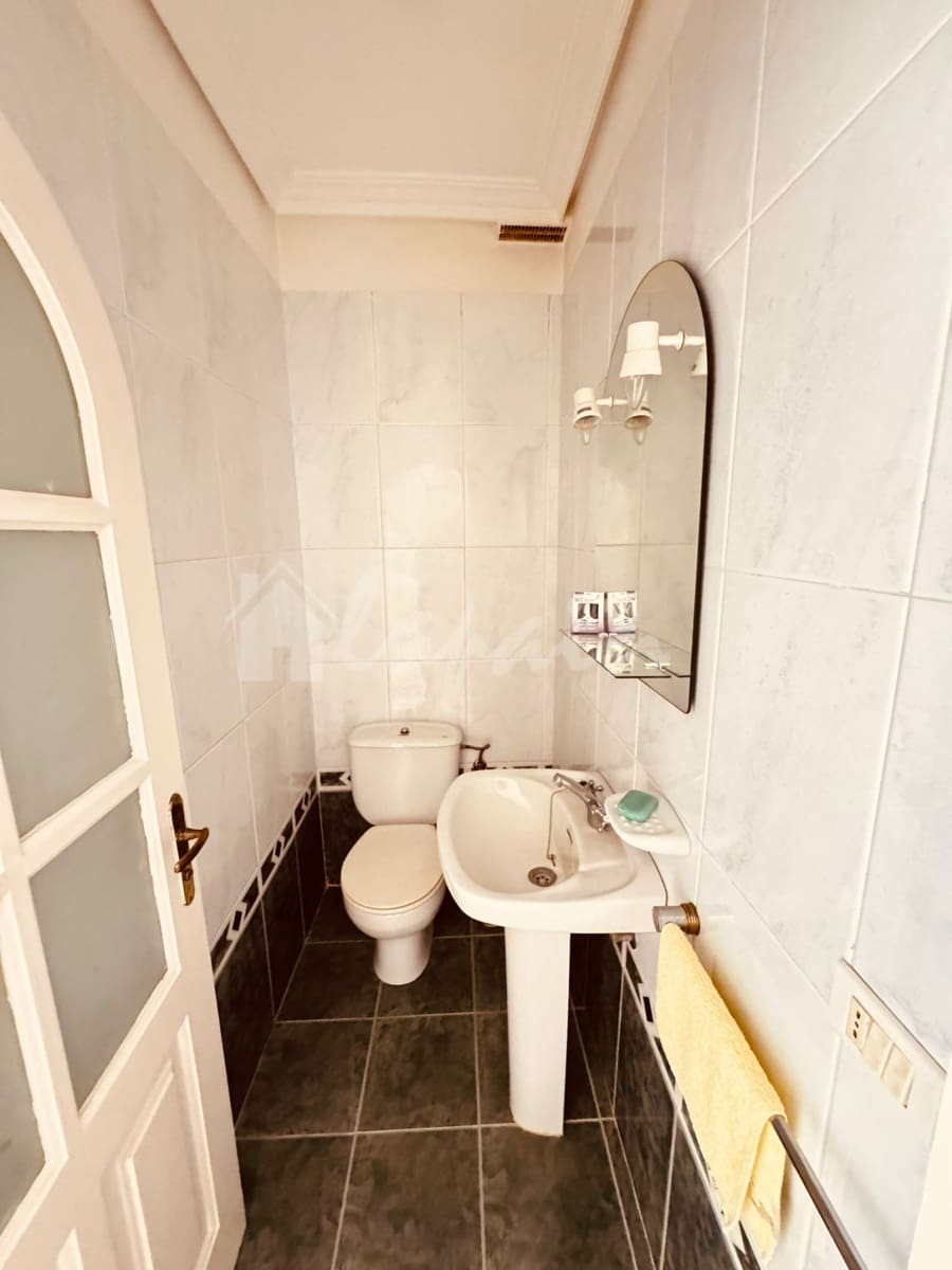 2 sovrum Bungalow till salu i Golf del Sur med pool - 330 000 € (Ref: 9883669)