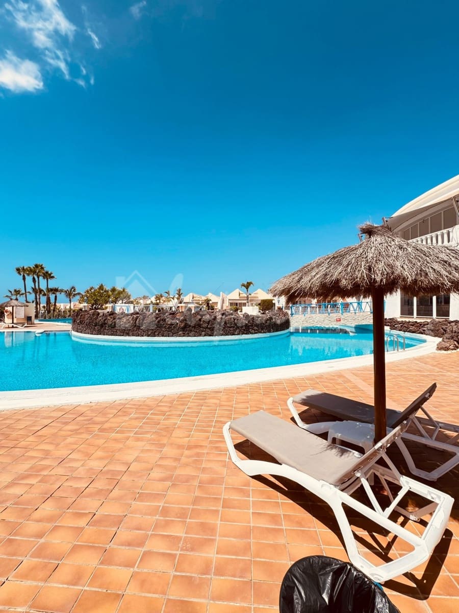 2 sovrum Bungalow till salu i Golf del Sur med pool - 330 000 € (Ref: 9883669)