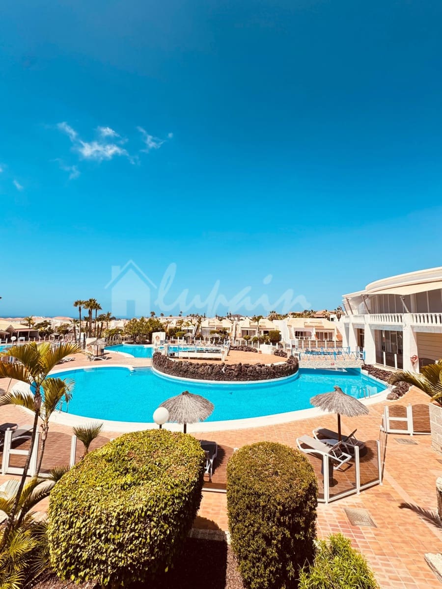 2 sovrum Bungalow till salu i Golf del Sur med pool - 330 000 € (Ref: 9883669)