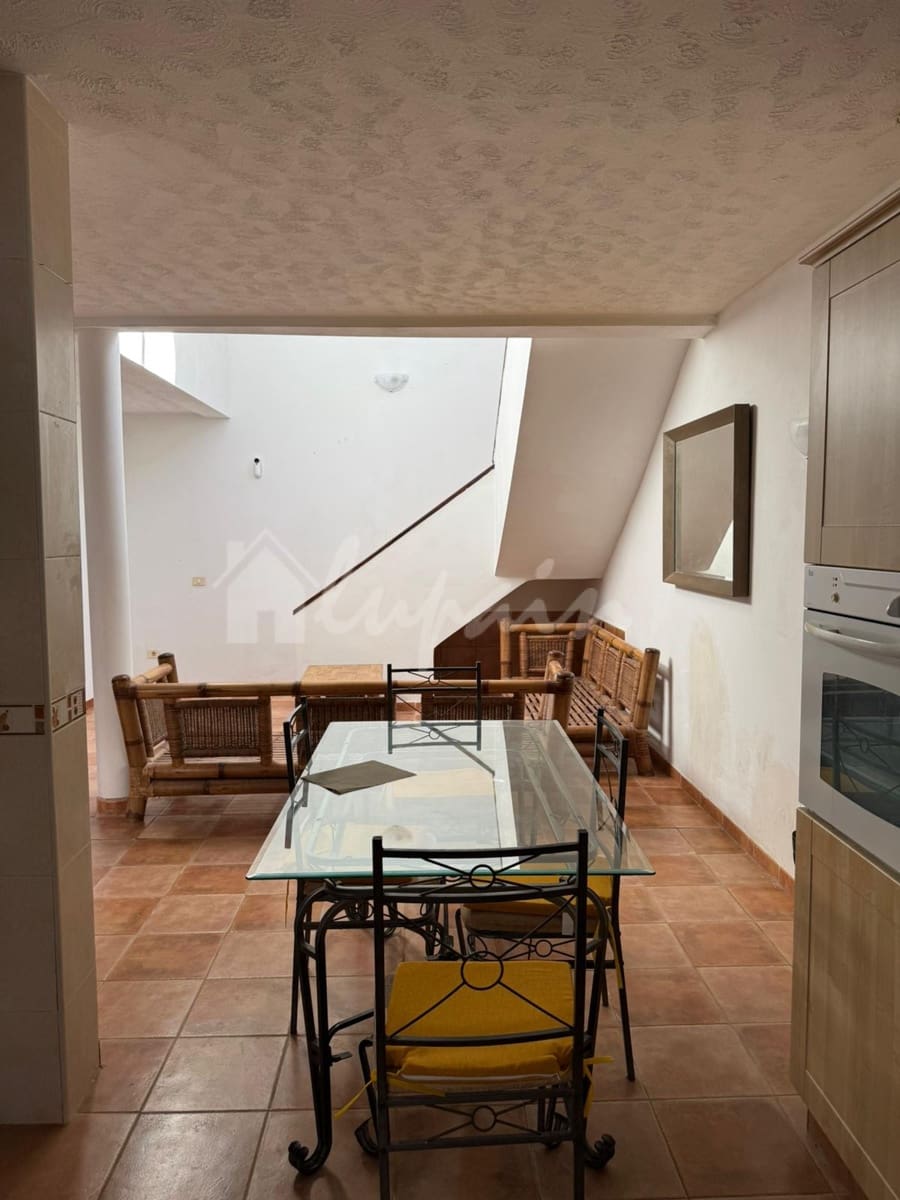 3 soverom Leilighet til salgs i Costa del Silencio med svømmebasseng - € 239 000 (Ref: 9893139)