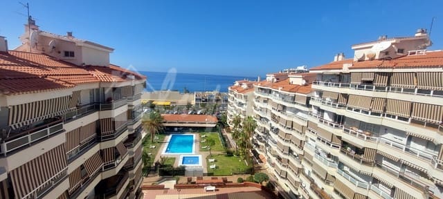 2 makuuhuone Huoneisto myytävänä paikassa Los Cristianos, Arona mukana uima-altaan - 490 000 € (Ref: 9898355)