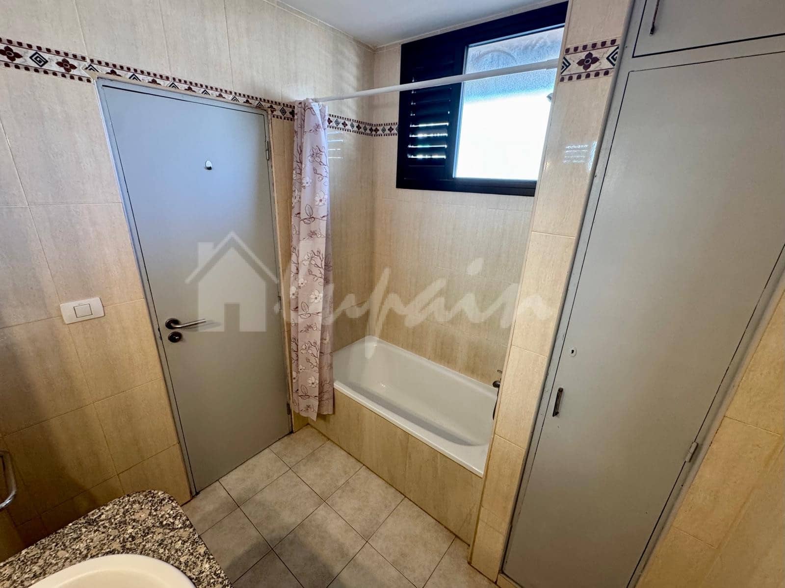 Studio te koop in Playa de las Americas met zwembad - € 259.000 (Ref: 9898356)