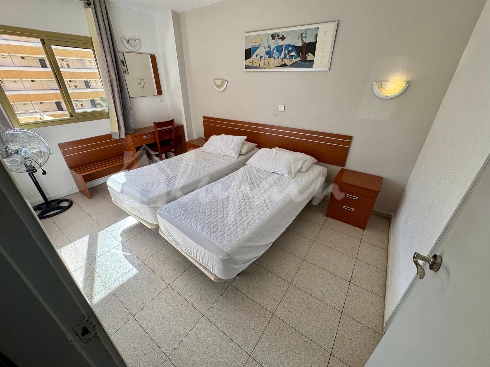 Studio te koop in Playa de las Americas met zwembad - € 259.000 (Ref: 9898356)