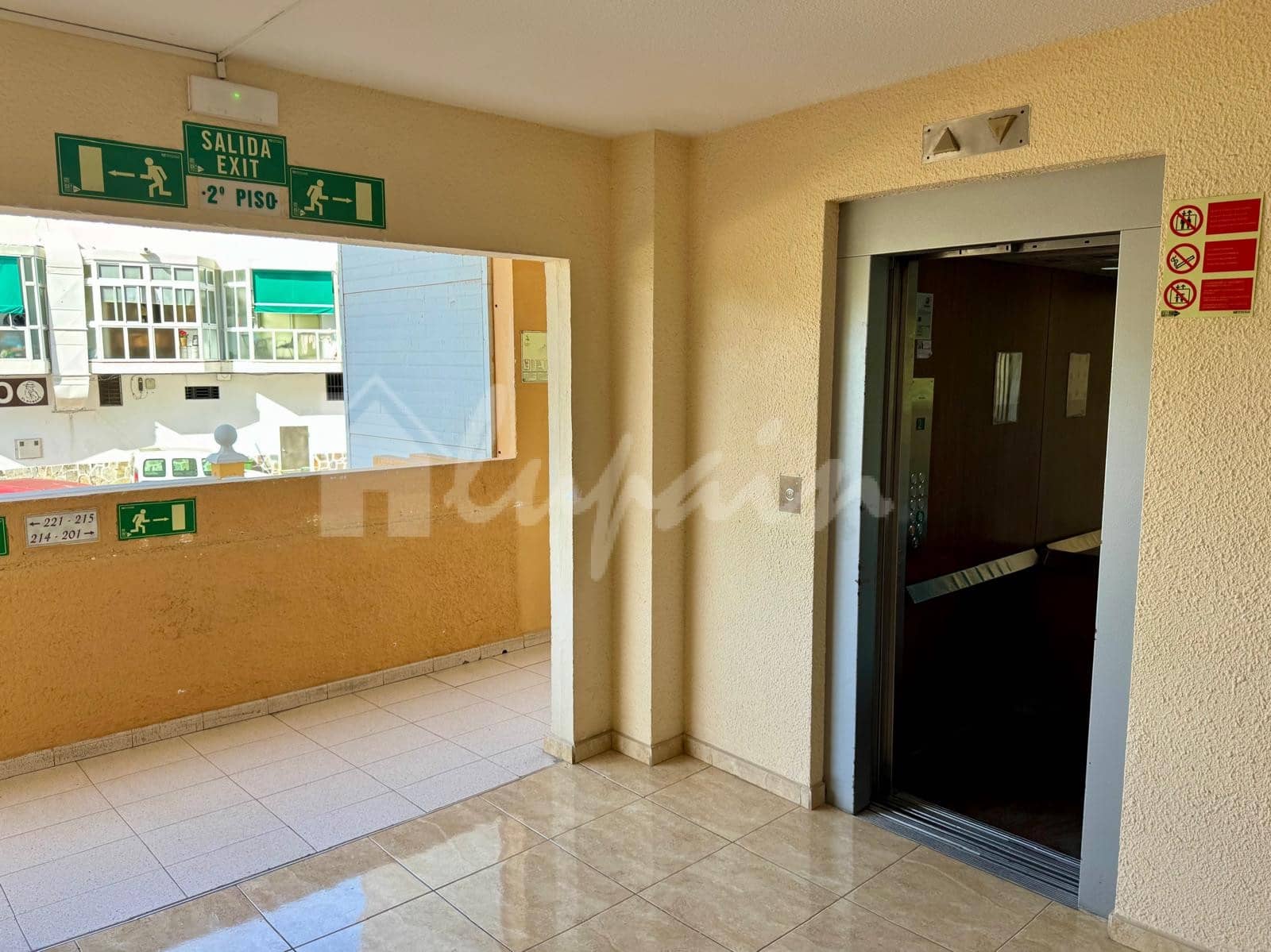 Studio te koop in Playa de las Americas met zwembad - € 259.000 (Ref: 9898356)