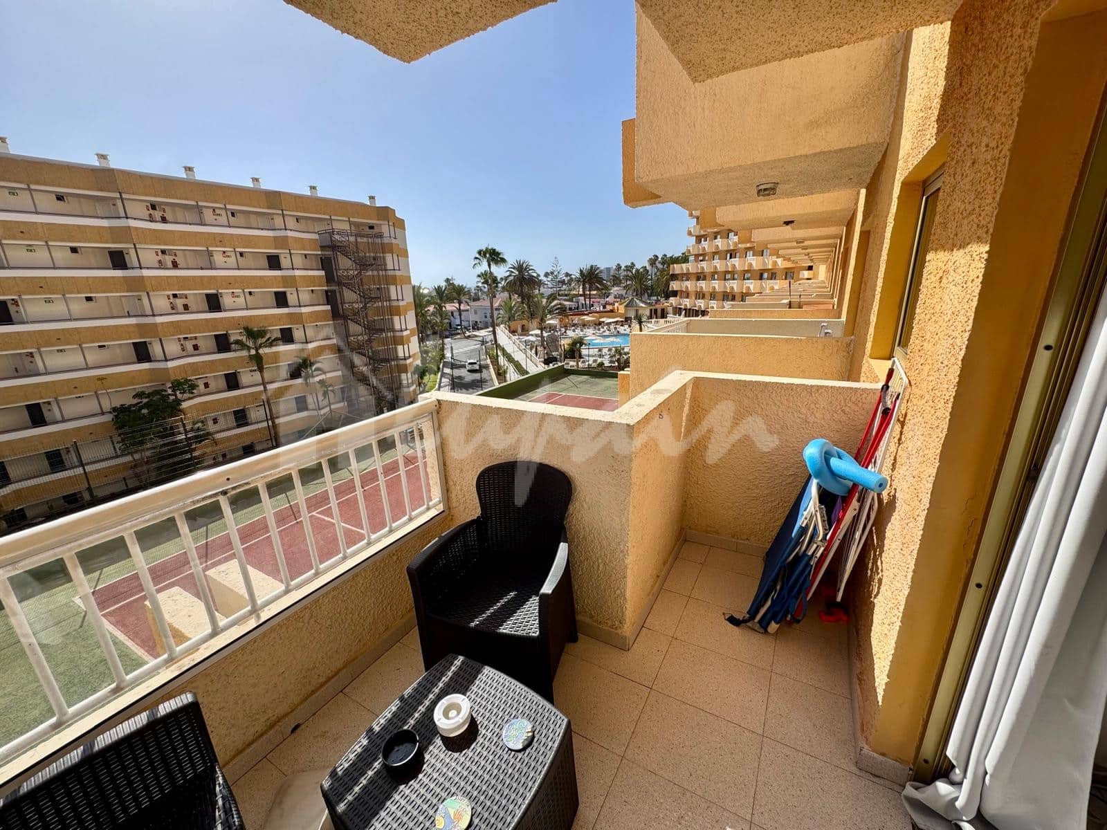 Studio te koop in Playa de las Americas met zwembad - € 259.000 (Ref: 9898356)