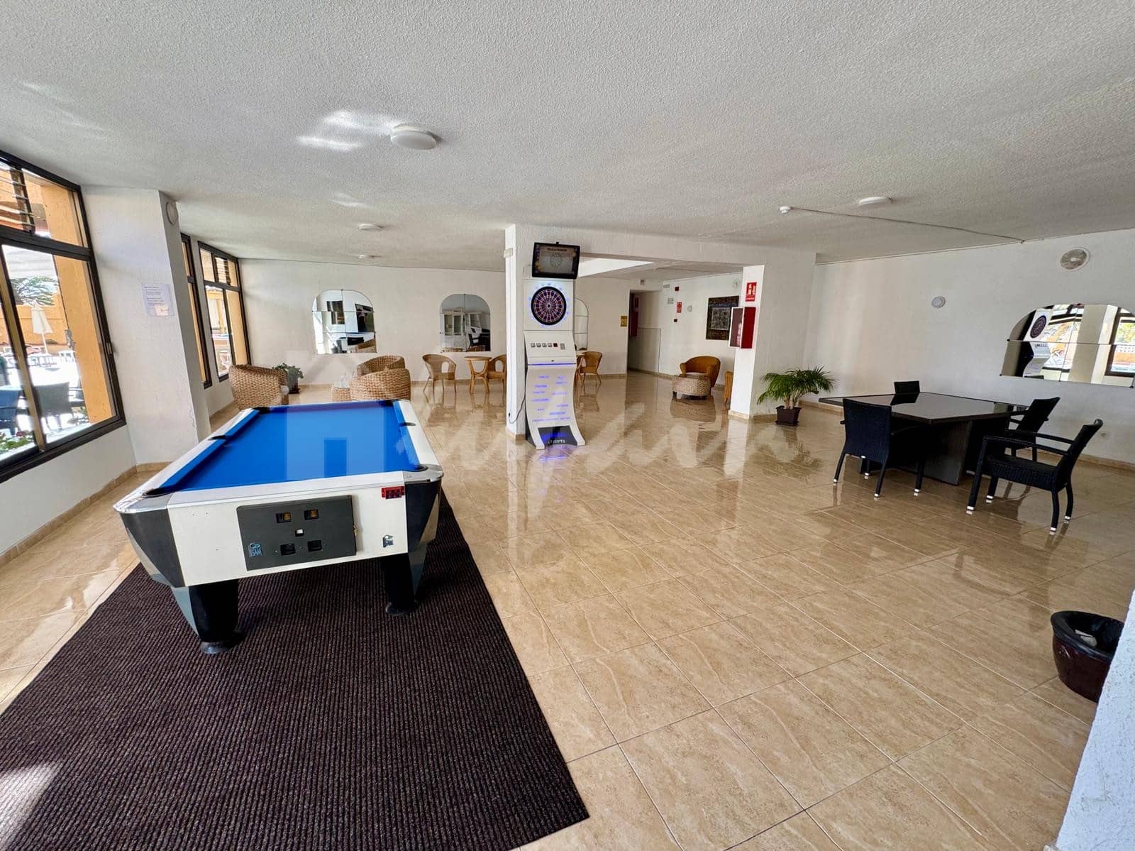 Studio te koop in Playa de las Americas met zwembad - € 259.000 (Ref: 9898356)