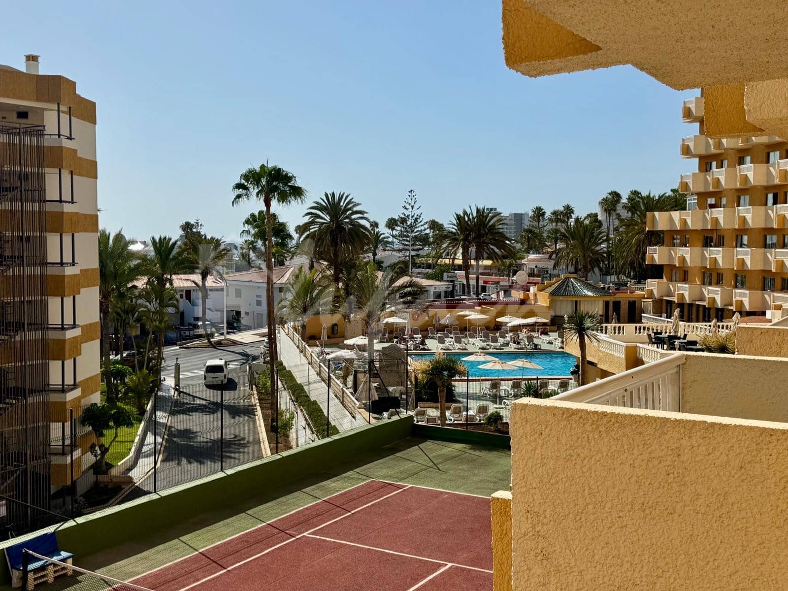 Studio te koop in Playa de las Americas met zwembad - € 259.000 (Ref: 9898356)