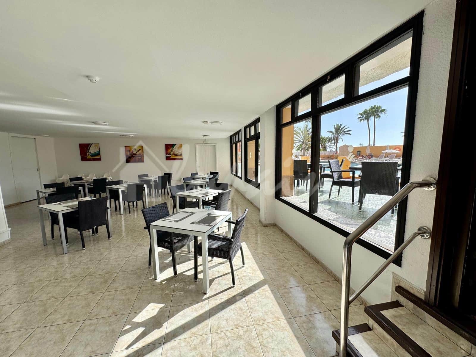 Studio te koop in Playa de las Americas met zwembad - € 259.000 (Ref: 9898356)