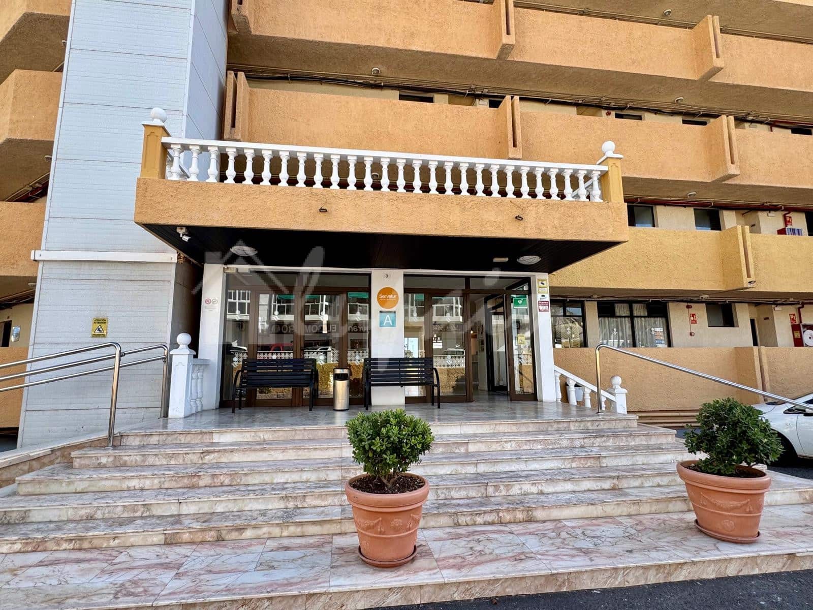 Studio te koop in Playa de las Americas met zwembad - € 259.000 (Ref: 9898356)