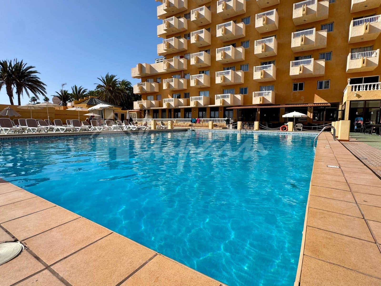 Studio te koop in Playa de las Americas met zwembad - € 259.000 (Ref: 9898356)