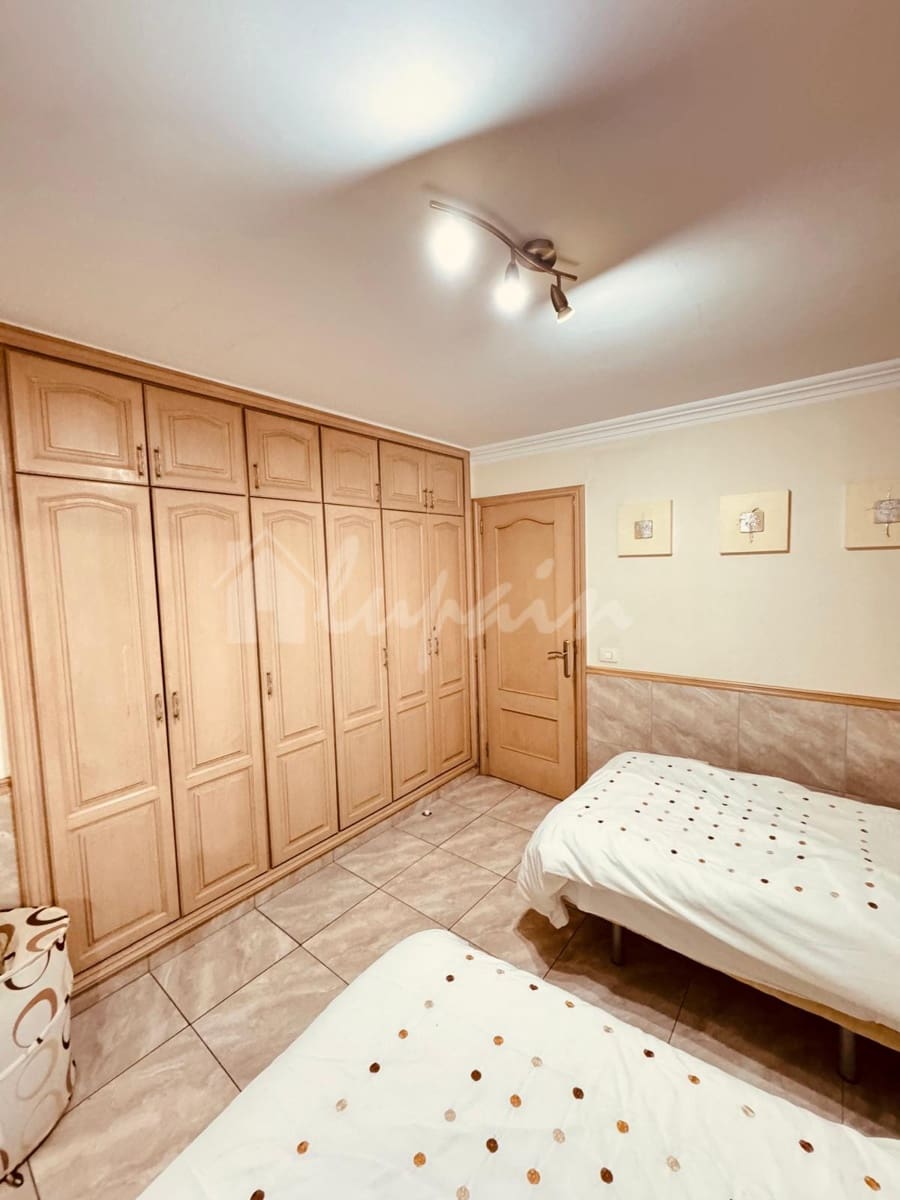 2 Zimmer Apartment zu verkaufen in Los Cristianos mit Pool - 350.000 € (Ref: 9918971)