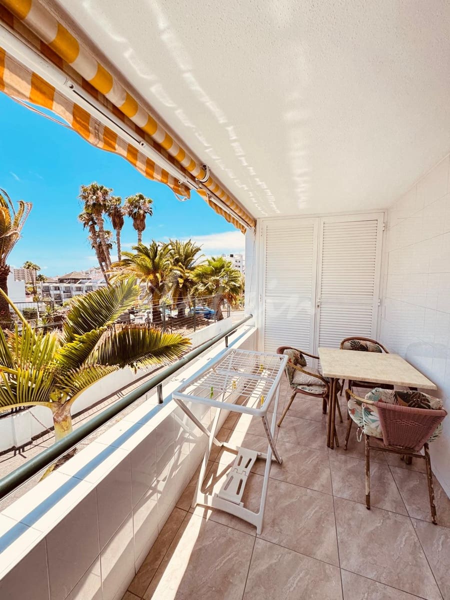 2 Zimmer Apartment zu verkaufen in Los Cristianos mit Pool - 350.000 € (Ref: 9918971)
