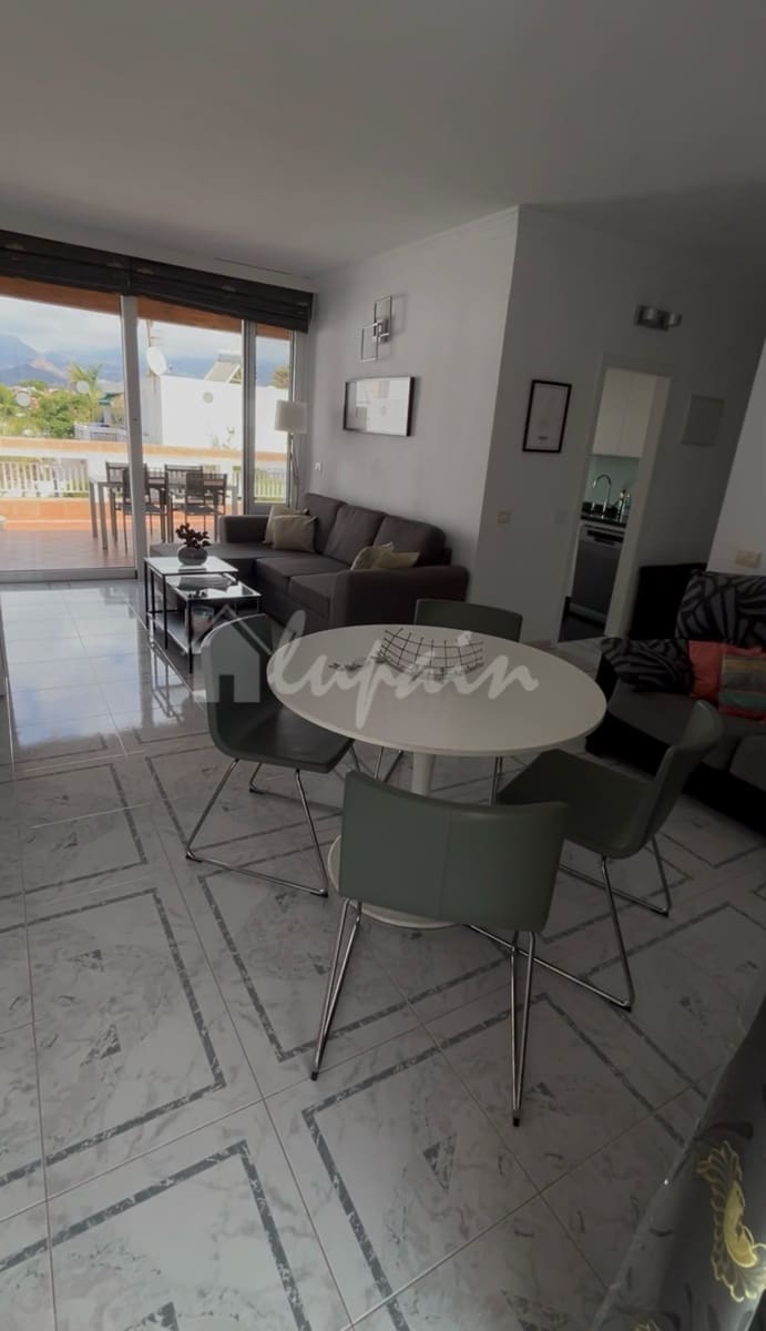 4 sypialnia Dom na sprzedaż w Costa del Silencio z basenem garażem - 790 000 € (Ref: 9922915)