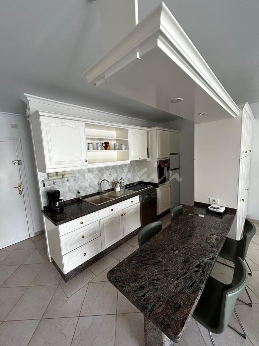 4 sypialnia Dom na sprzedaż w Costa del Silencio z basenem garażem - 790 000 € (Ref: 9922915)