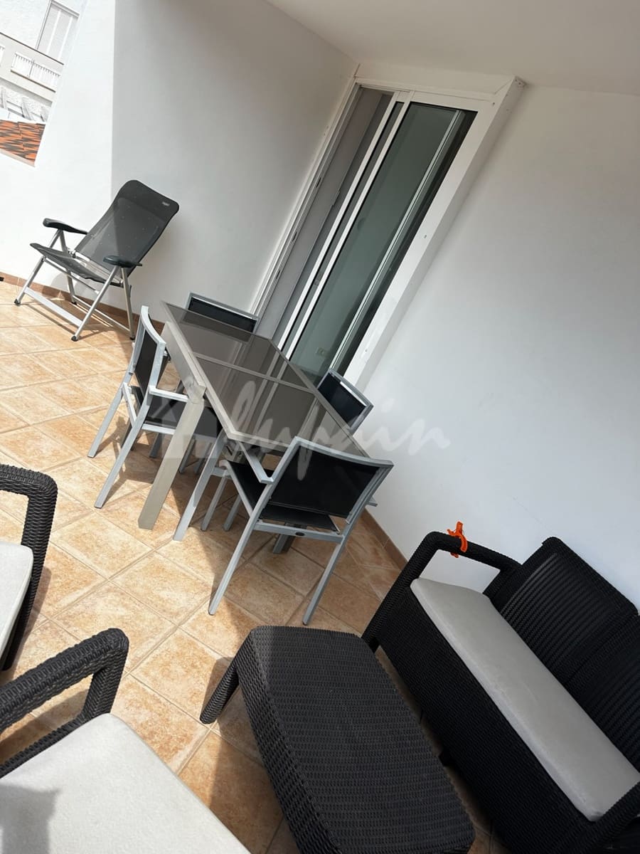 4 sypialnia Dom na sprzedaż w Costa del Silencio z basenem garażem - 790 000 € (Ref: 9922915)