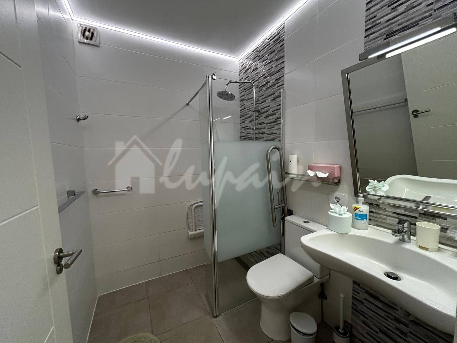 4 sypialnia Dom na sprzedaż w Costa del Silencio z basenem garażem - 790 000 € (Ref: 9922915)