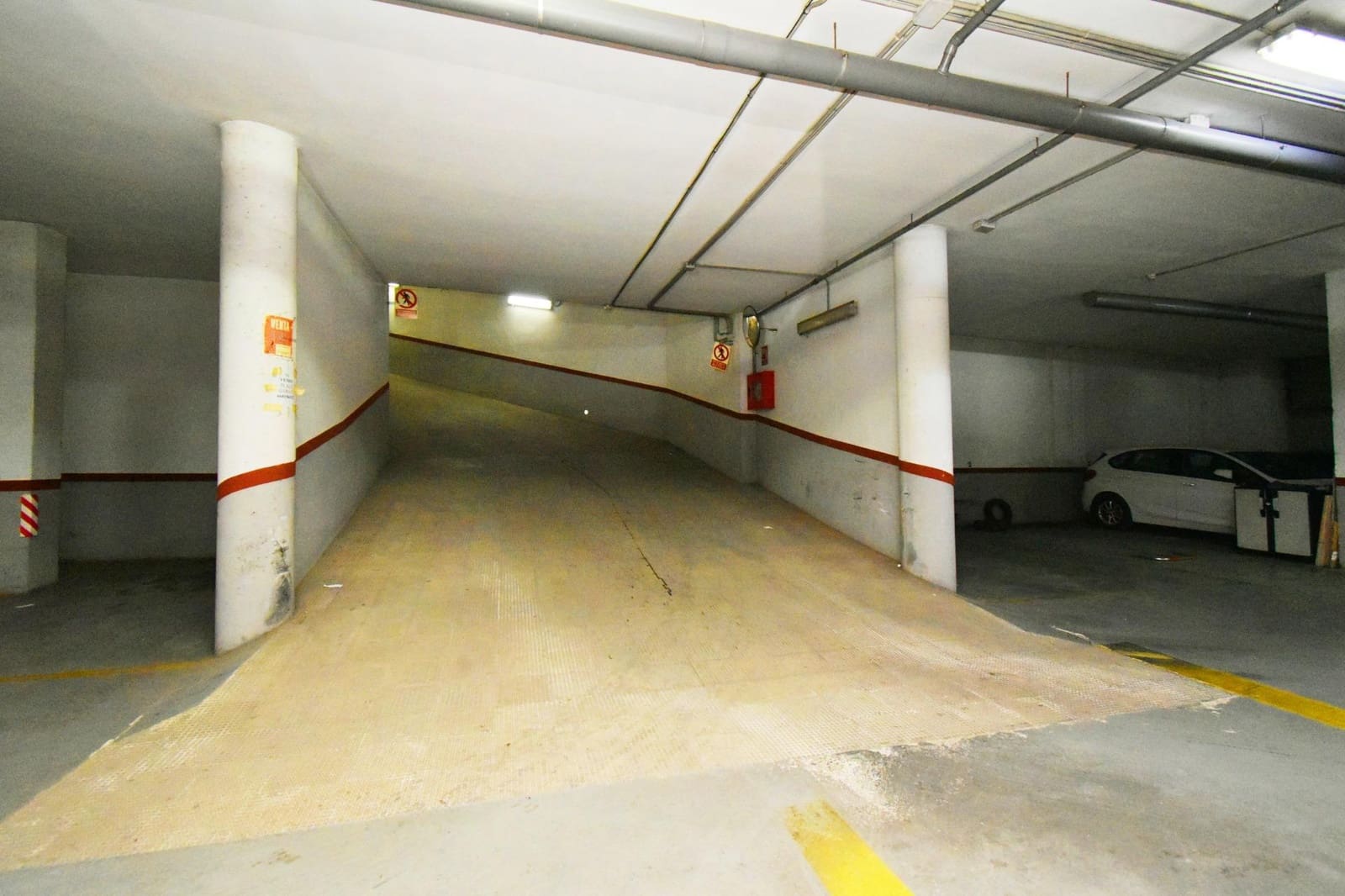 Autotalli myytävänä paikassa El Ejido - 10 000 € (Ref: 10005356)